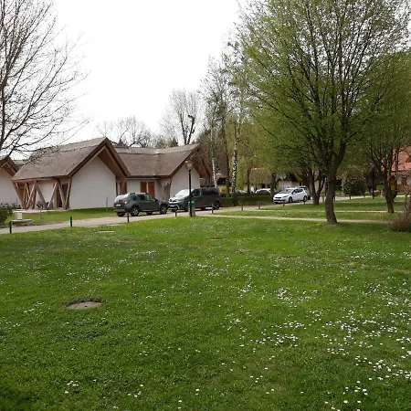 Apartma C-06, C-11 アパート