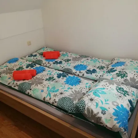 Apartma C-06, C-11